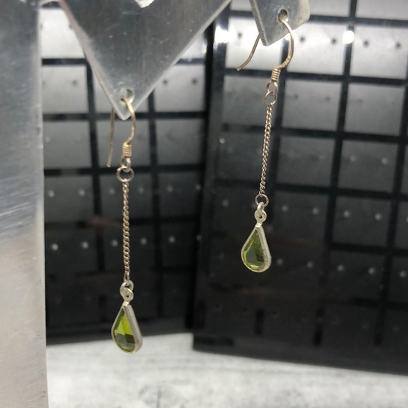 STERLING silver 925 green gemstone elegant long chain dangle earrings boho. - Picture 1 of 5